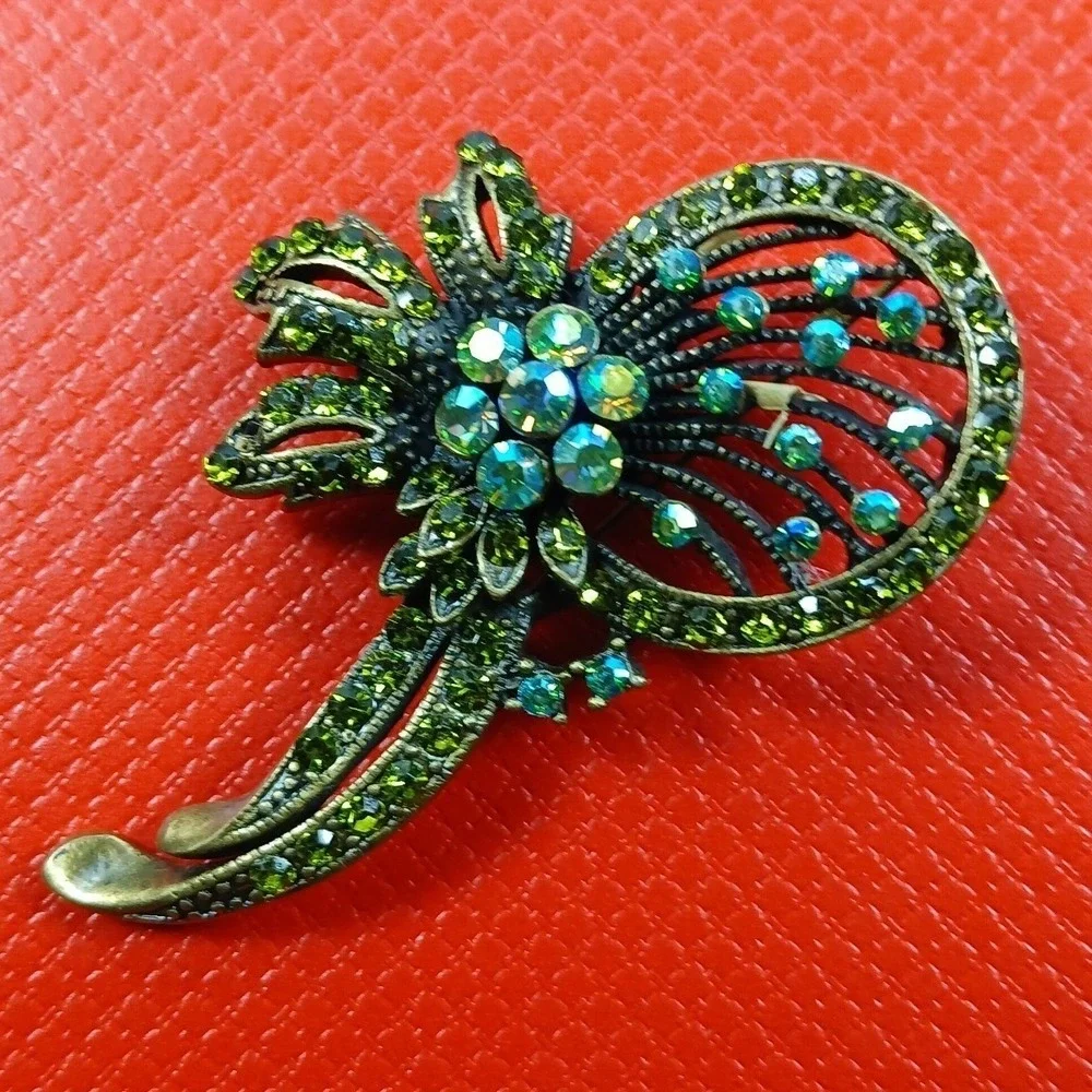 Vintage Green Rhinestone Brooch Pendant Bronze Tone‎ Floral Pin Unisex